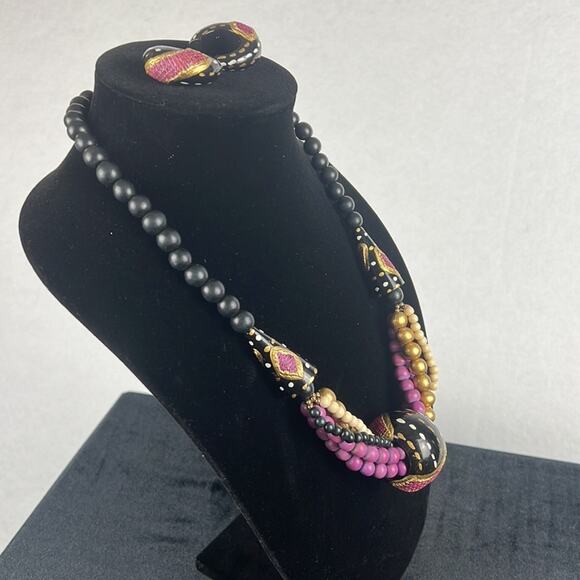 Handmade Wood Bead Necklace and matching Earrings West Africa Black & Pink - Picture 4 of 6